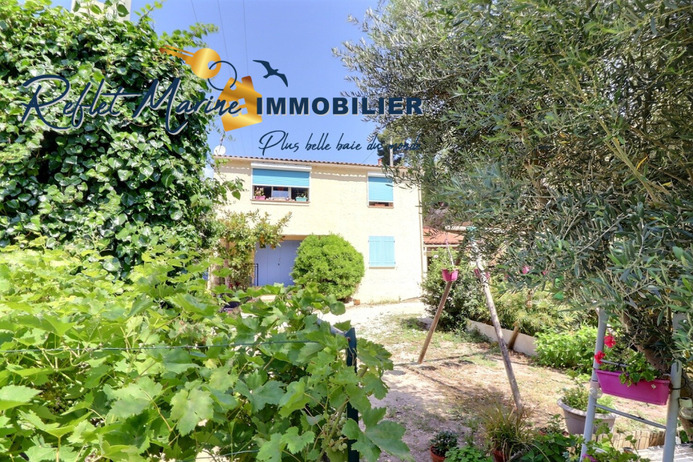 Vente Appartement 152m² 6 Pièces à La Ciotat (13600) - Reflet Marine Immobilier